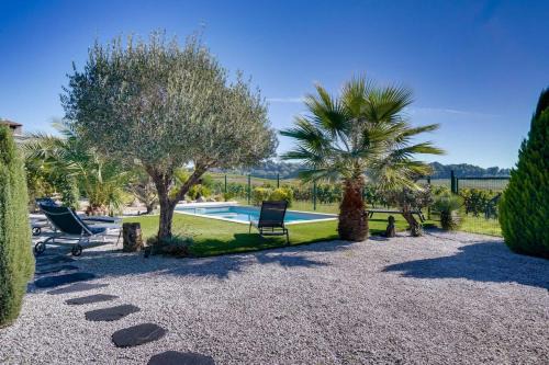 Saint-Aignan Villa | Gîte des Coteaux - Family home with pool