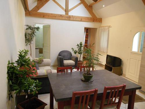 La Fuye-Velpeau House | Gîte Desvergnes