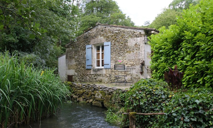 Courthezon House | Gîte du moulin du Bourrut