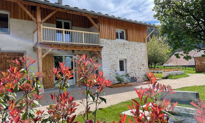 Virieu-le-Petit Cottage | Gîte Familial en Valromey