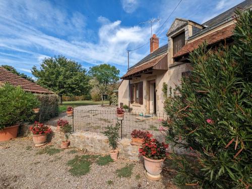 Nohant-Vic House | Gîte familial près de Nohant avec jardin, cheminée, garage et WIFI gratuit - FR-1-591-94