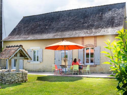 Saint-Christophe-en-Champagne House | Gîte 8 pers. avec jardin et terrasses, 4 chambres, proche Le Mans et Sablé, idéal pour familles - FR-1-410-192