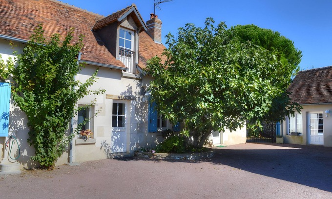 Dame-Marie-les-Bois House | Gîte "Gîte de la Mésange" with Shared Pool, Shared Terraces and Wi-Fi