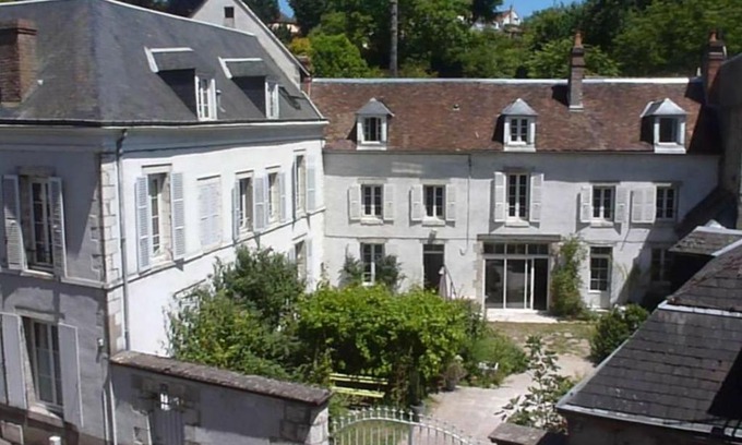 Gien House | Gîte Gien, 8 pièces, 15 personnes - FR-1-590-159