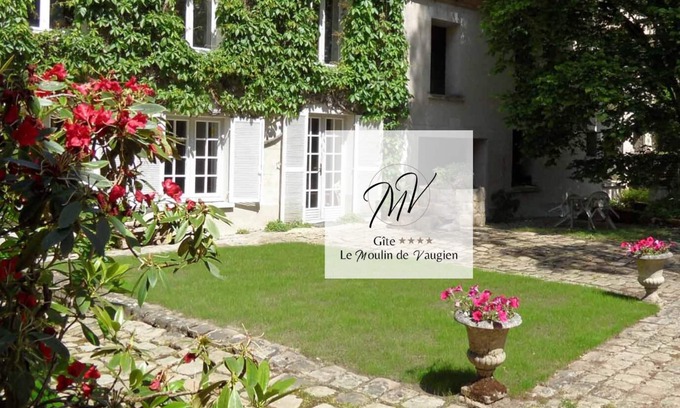 Saint-Remy-les-Chevreuse House | Gîte* Le Moulin de Vaugien