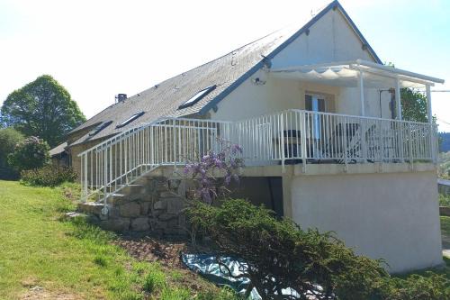 Saint-Sulpice-le-Gueretois Apartment | Gîte Le Chardet