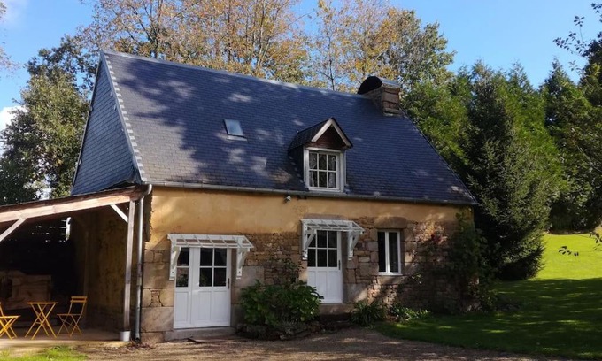 Saint-Aubin-des-Bois House | Gîte La Boulangerie au moulin Neuf