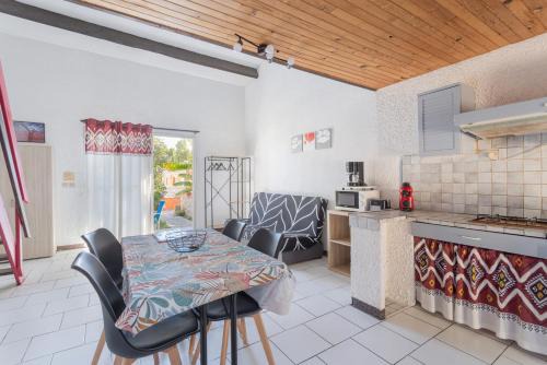 Roquefort-des-Corbieres House | Gîte Le 876