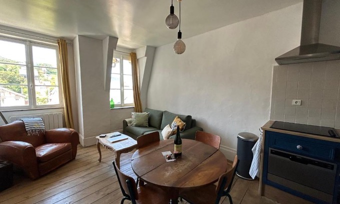 Saint-Martin-aux-Buneaux Apartment | Gîte « Le Marie »