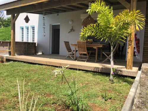 Capesterre-Belle-Eau House | Gîte Maracudja vue sur mer