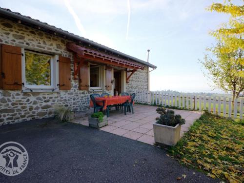 Saint-Heand House | Gîte plain-pied avec animaux acceptés, proche St-Étienne - FR-1-496-130