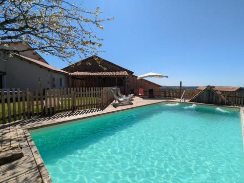 Ecuras House | Gîte pour 11 pers. avec piscine, jardin clos et animaux admis - FR-1-653-277