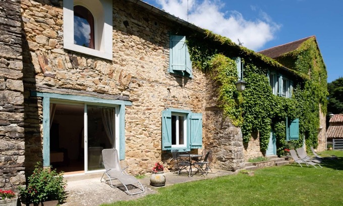 Fontiers-Cabardes Bed & Breakfast | Gîte Pour 4 Personnes "les Glycines" Près de Carcassonne