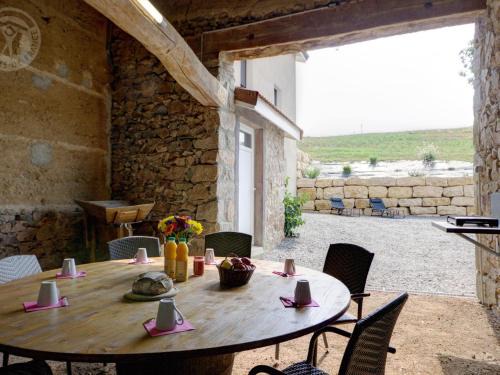 Panissieres House | Gîte rénové avec fibre et confort à Panissières - FR-1-496-367