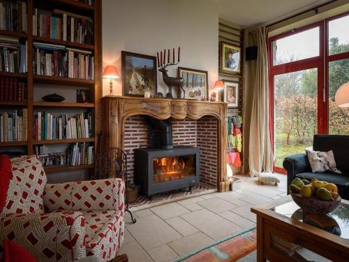 Cerilly House | Gîte spacieux et charmant avec terrasse dans un cadre paisible - FR-1-489-499