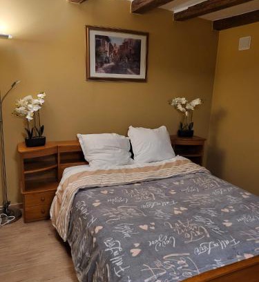 Bar-sur-Aube Apartment | Gîte Studio Alex 3 Masson de Morfontaine rez de chaussé