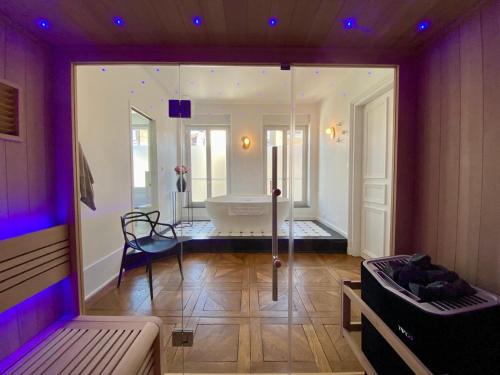 Epinal Apartment | Gîte Vosges en Ville luxueux appartement Duplex avec sauna espace bien être au centre d'Epinal