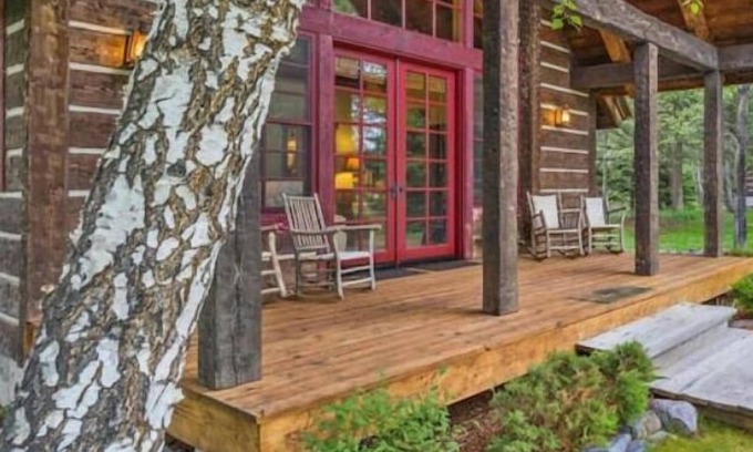 Bigfork Cabin | G-Bar-N Stetson Log Home