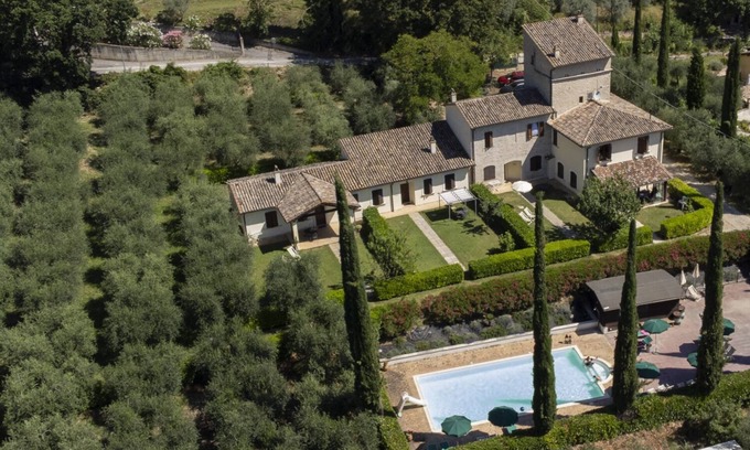 Precetto Apartment | GABBIO: Two-room apartment in farmhouse with swimming pool, Marmore Falls