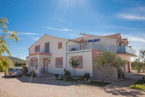 Gradina House | Gabi Rooms & Studio Apartment