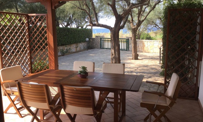 Gallipoli Villa | Gallipoli - Lido Pizzo - Seafront Villa - Up to 6-8 people