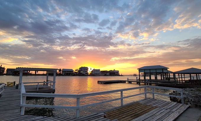 Crash Boat Basin House | Galveston bay house waterfront, Private Fishing Dock, Arcade, Near town & Beach
