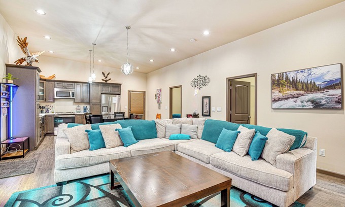 Prairie Ridge House | Game Room, Hot Tub & Mtn View: Bonney Lake Retreat