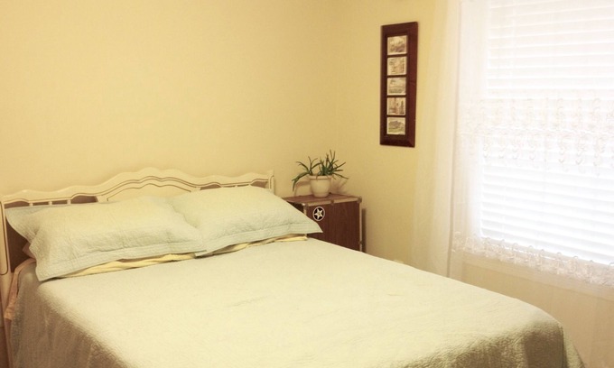 Southwood Valley House | Gameday Gem only 8 minutes from Kyle Field!