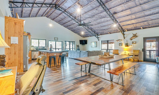Garfield House | Games & Fire Pit: Waterfront Beaver Lake Home!