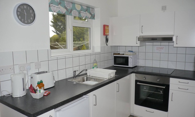 Roundham Apartment | Garden Apartment at Broadshade Holiday Apartments