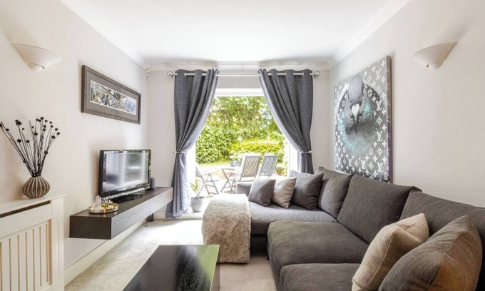 Canonbury Apartment | Garden Apartment Central London– Angel, Islington *5 STARS*
