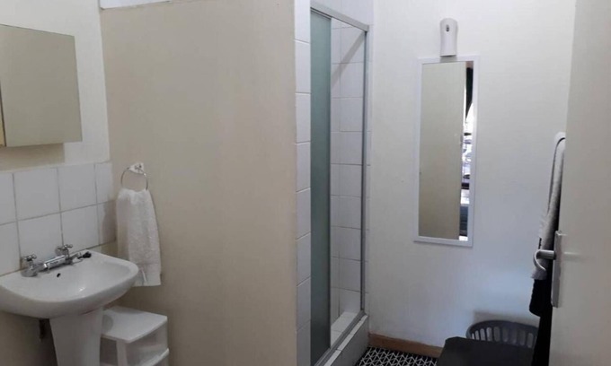 Centurion Apartment | Garden Cottage