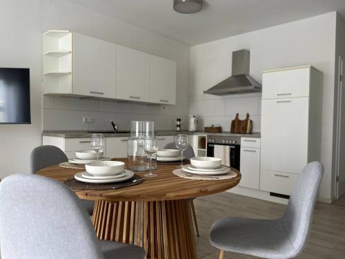 Rustersiel Apartment | Garden Flat At The Harbour In Whv