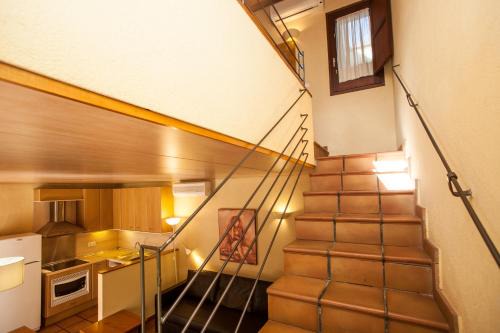 Barri Vell Apartment | Gardens of Roman wall host ONYARAPARTMENTS