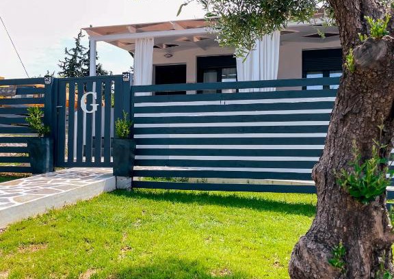 Kallikratia House | Gardy rooms