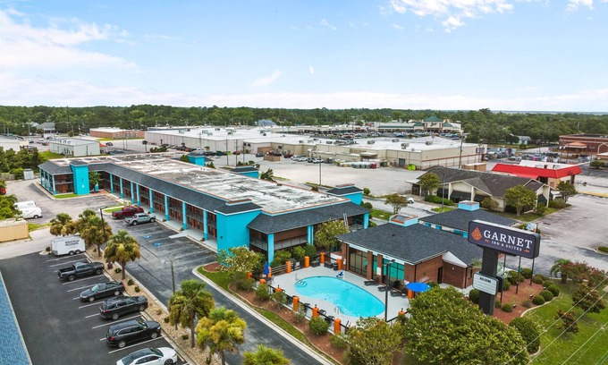 Morehead City Hotel | Garnet Inn & Suites, Morehead City near Atlantic Beach