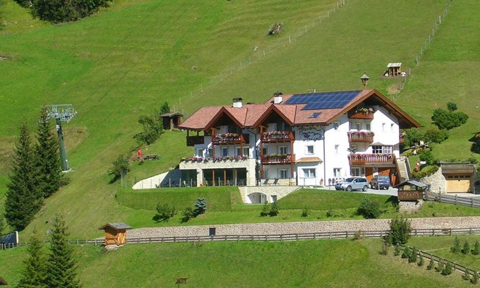 Selva di Val Gardena Hotel | Garni La Tambra