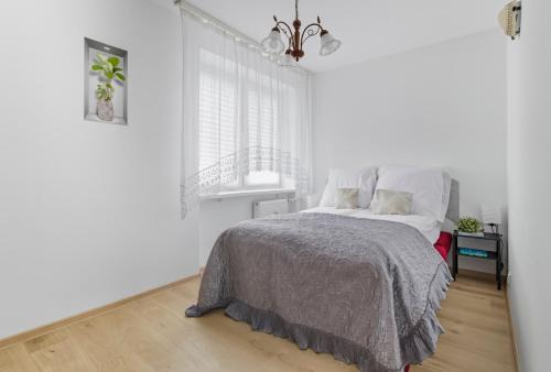 Grochow Apartment | Garwolinska by Solarento