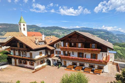 Collepietra Hotel | Gasthof Pizzeria Unterwirt