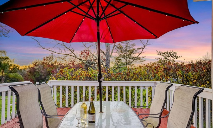 Santa Rosa House | GATED 7 BD WINE COUNTRY ESTATE | HOT TUB | GAMES