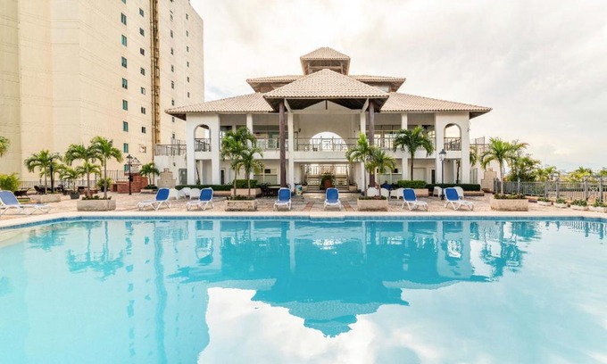 San Geronimo Apartment | Gateway For You And Your Loves Ones I Sleeps 6