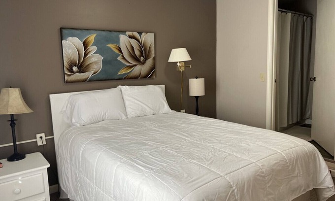 Waynesboro Hotel | Gateway to Nature's Beauty Rm 16