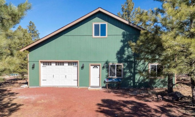 Williams House | Gateway to the Grand Canyon - Enjoy our Wilderness Retreat amongst the pines