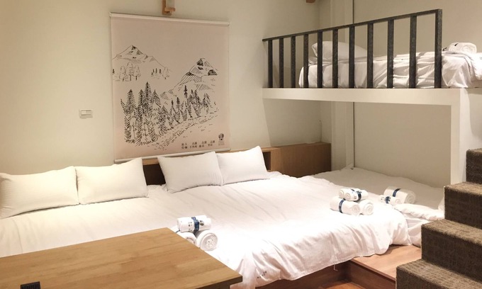 Zuoying District House | Gathering