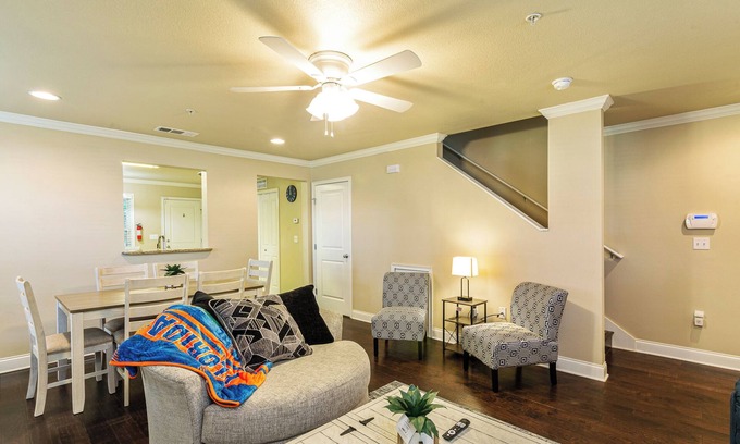 Gainesville House | Gator Nation! Have it all here.