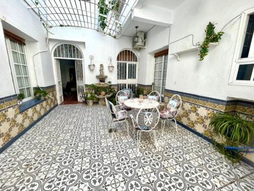 El Puerto de Santa Maria Apartment | GATU CASONA CIELO 15personas centro, Sólo familias o grupos de mayores de 25 años