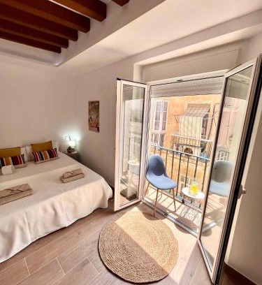Old Town Apartment | GATU PREMIUM Villa Flamenca , Preferente mayores de 25 años y familias