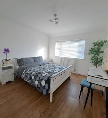 Crawley House | GATWICK HOUSE