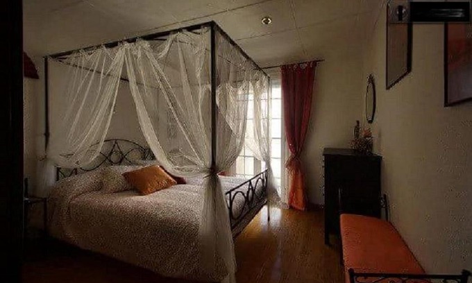 El Camp de l'Arpa del Clot Apartment | Gaudi's Bcn penthouse