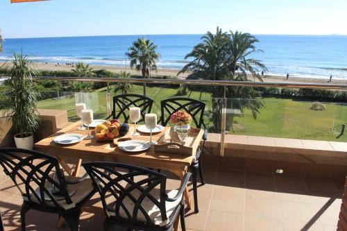 Gava Apartment | GAVA 2 BEACHFRONT PENTHOUSE
